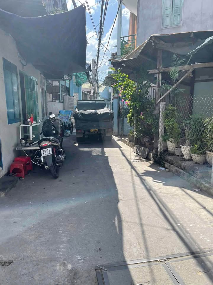 Bán nhà cấp 4 2 mặt tiền hẻm Hà Thanh, Nha Trang 30m² giá 1,5 tỷ - Cơ hội không thể bỏ qua!