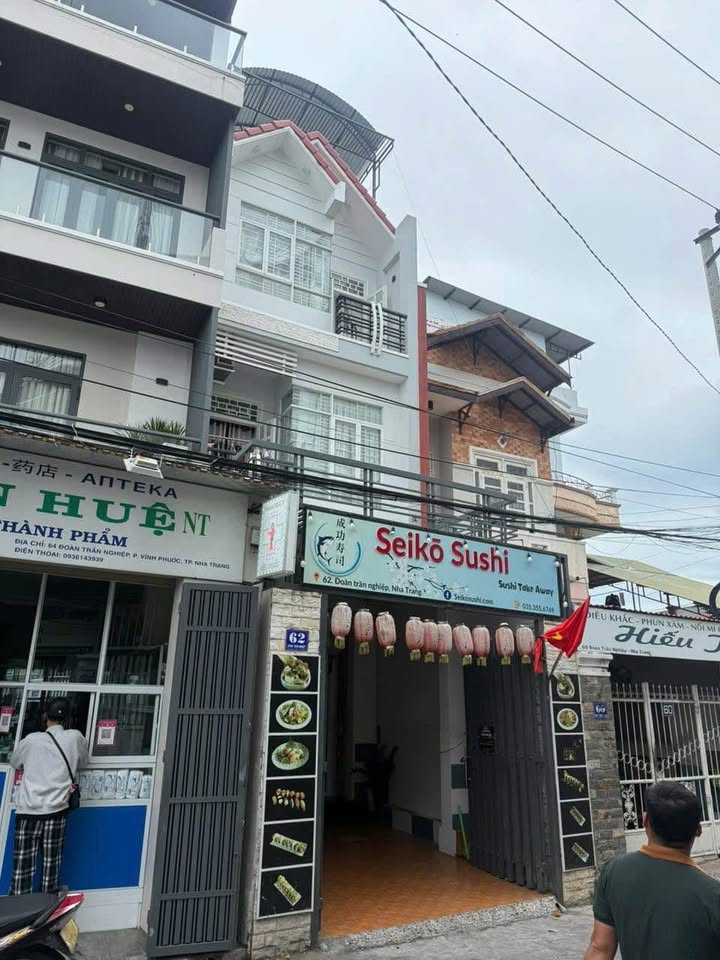 Nhà 3 tầng mặt tiền đường Đoàn Trần Nghiệp, Nha Trang 56,4m² - Đang cho thuê 14 triệu/tháng!