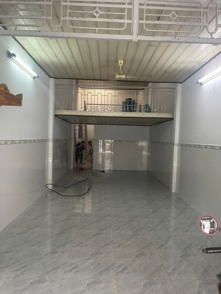 Nhà cho thuê quận Bình Tân 68m² giá 7.5 triệu - Hẻm xe hơi rộng rãi!