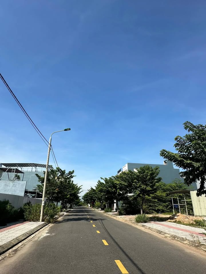 Đất nền Hòa Khánh Bắc 100m² giá chỉ 3.4 tỷ - Mặt tiền đường Hồng Phước 3!