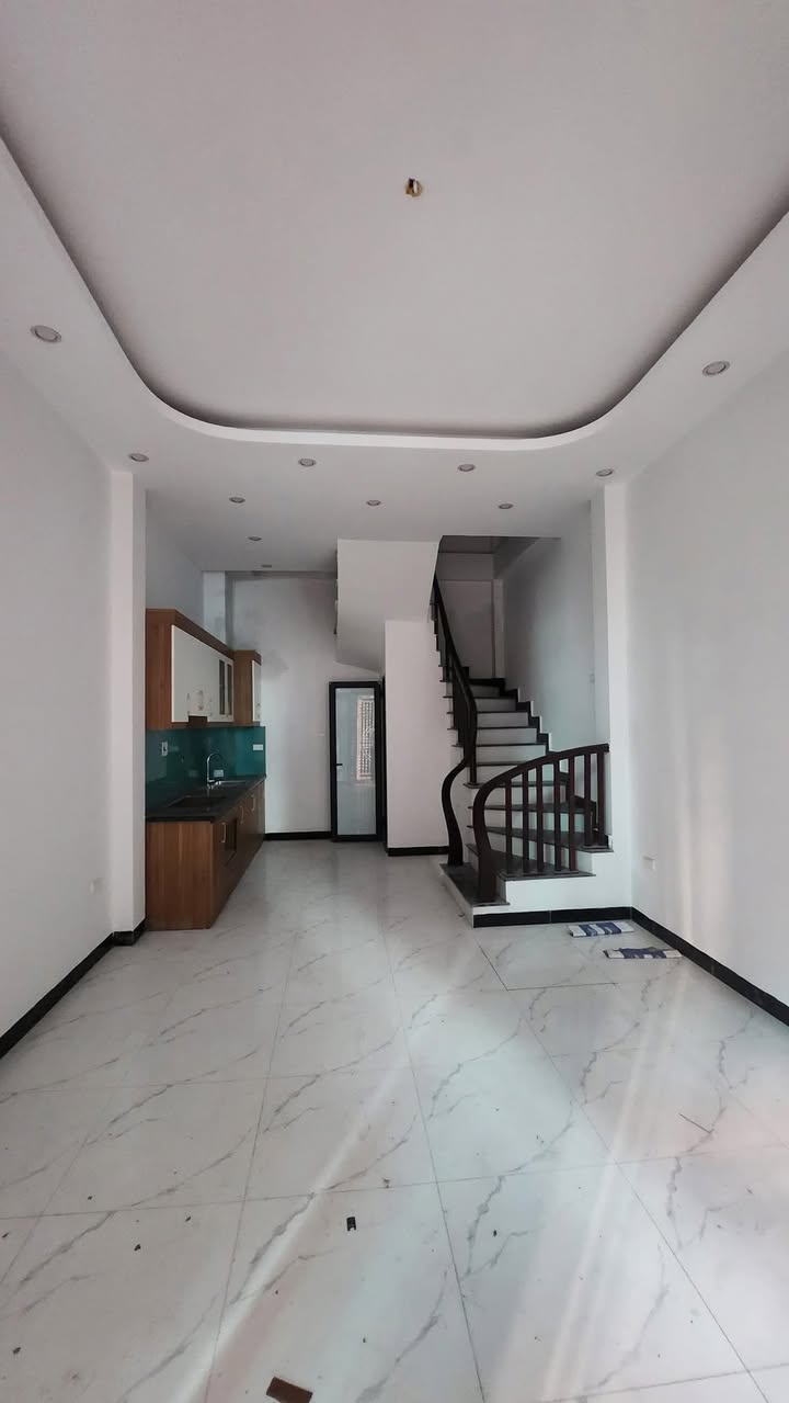 Nhà phố Cầu Hữu Hòa, Thanh Trì 35m² - Giá cực mềm, sổ đỏ chính chủ!