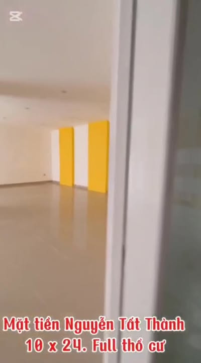 Bán nhà mặt tiền Nguyễn Tất Thành Pleiku 240m² - Địa điểm kinh doanh lý tưởng!