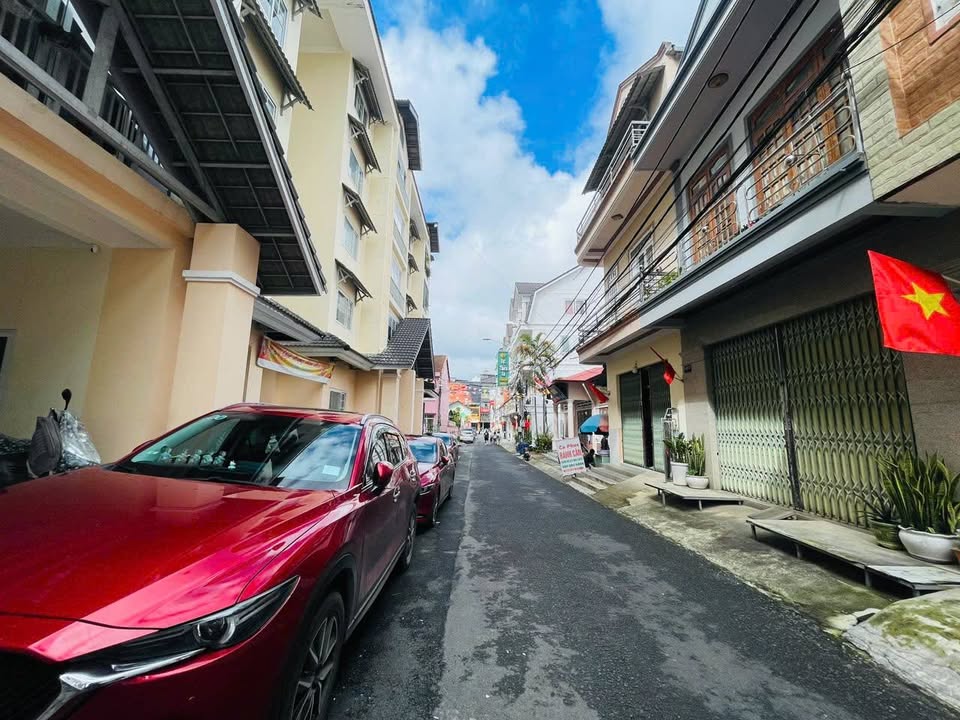 Nhà mặt tiền Phan Đình Phùng, Đà Lạt 81.5m² giá 10 tỷ - Cơ hội đầu tư hấp dẫn!