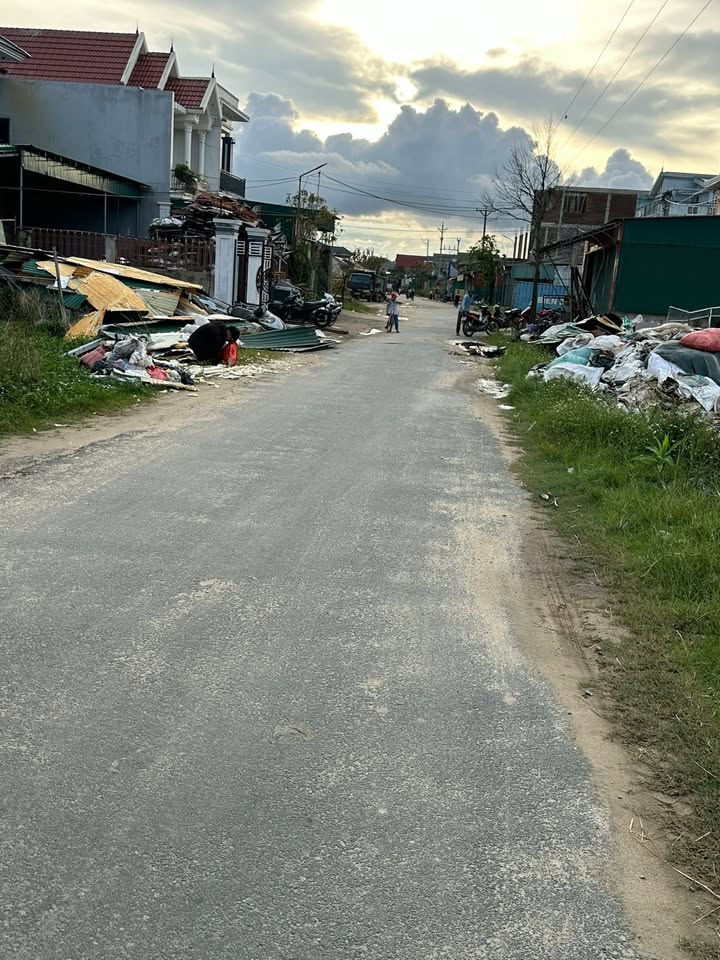 Đất nền Lộc Hà 100m² giá 1.7 tỷ - Gần chợ Bình Lộc, đầu tư sinh lời!