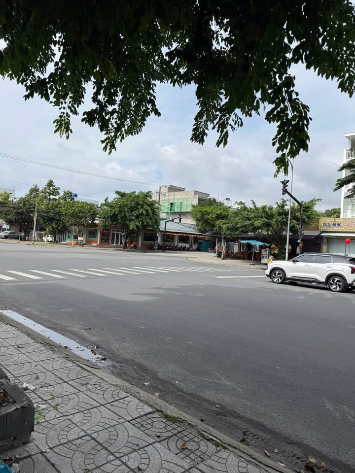 Nhà mặt tiền đường 3/2, Rạch Giá, Kiên Giang 110m² giá 9.2 tỷ - Kinh doanh thuận lợi!