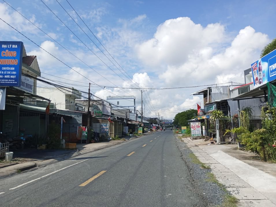 Nhà mặt tiền TL 852, Lấp Vò 300m² giá 3 tỷ - Thích hợp vừa ở vừa kinh doanh!