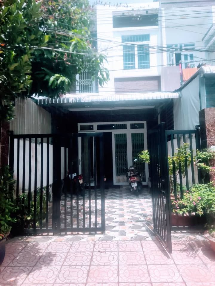 Nhà 1 Trệt 1 Lầu Đẹp Đường Trần Tế Xương 103m² - Gần Chợ Cao Lãnh!