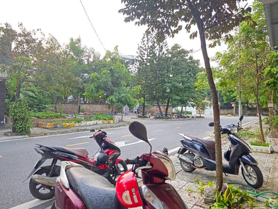 Nhà 3 tầng mới xây Ngô Gia Tự, Liên Bảo, Vĩnh Phúc - Thiết kế hiện đại, giá chỉ 5 tỷ!