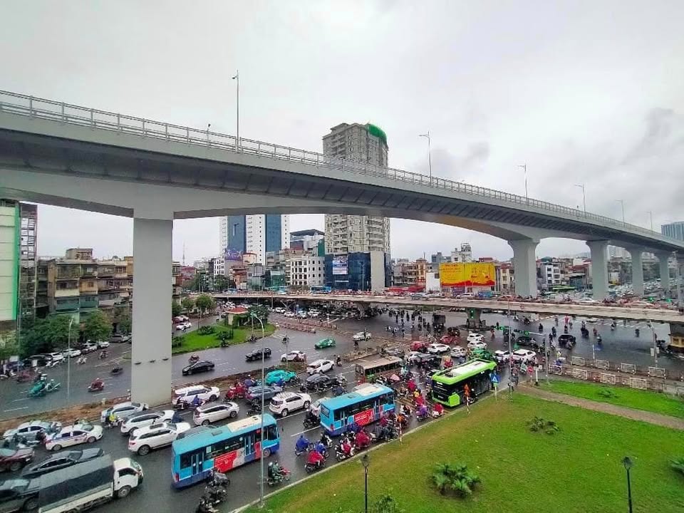 FrontHouse đường Trường Chinh, Thanh Xuân 52m² giá 19.5 tỷ - Kinh doanh đỉnh cao!