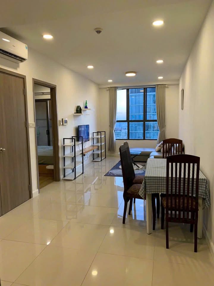 Căn hộ ICON 56 Quận 4 50m² giá 16 triệu - View thoáng mát, tiện ích đầy đủ!