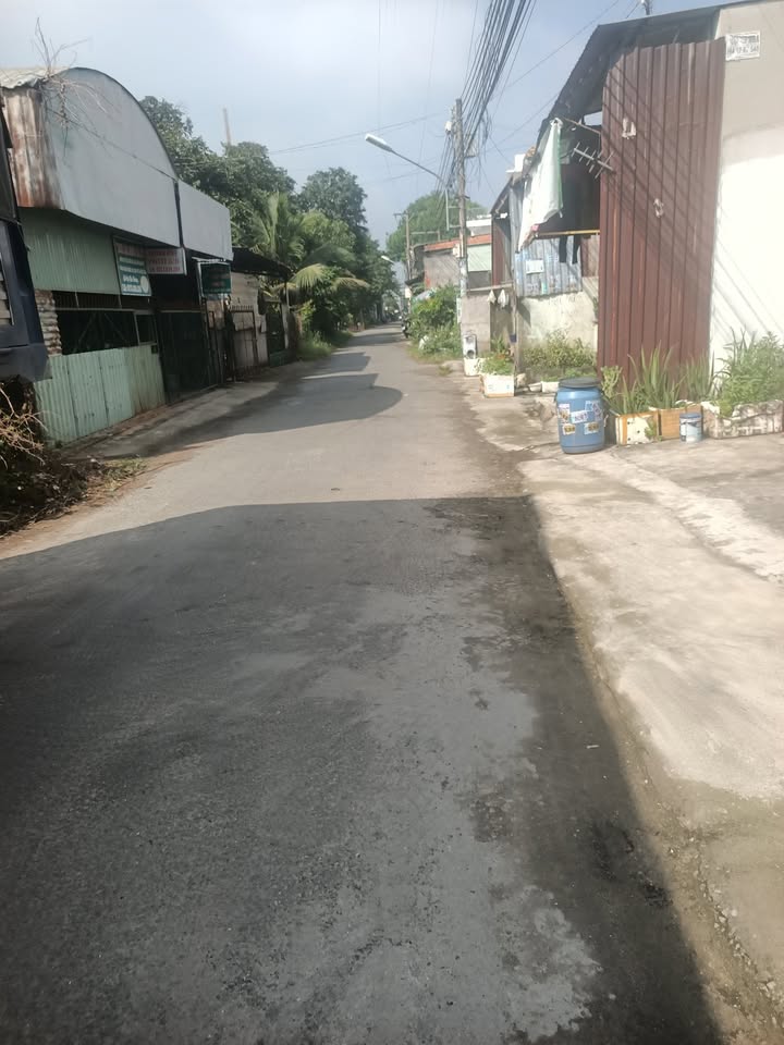 Đất nền Tân Định, Bến Cát 140m² giá 2.2 tỷ - Đường thông thuận lợi cho kinh doanh!