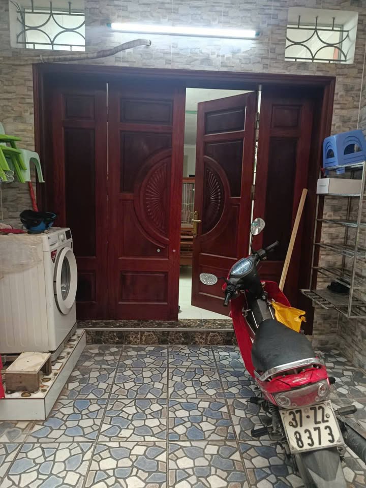 Nhà cho thuê 65m² phường Khương Đình - Gần chung cư Fivestan chỉ 7.5 triệu!