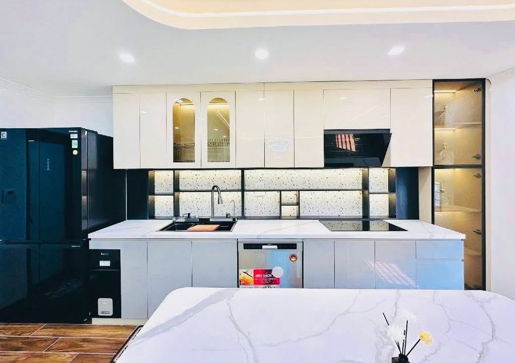 Nhà phố Minh Khai 35m² x 4 tầng - Vị trí trung tâm, nội thất cao cấp!