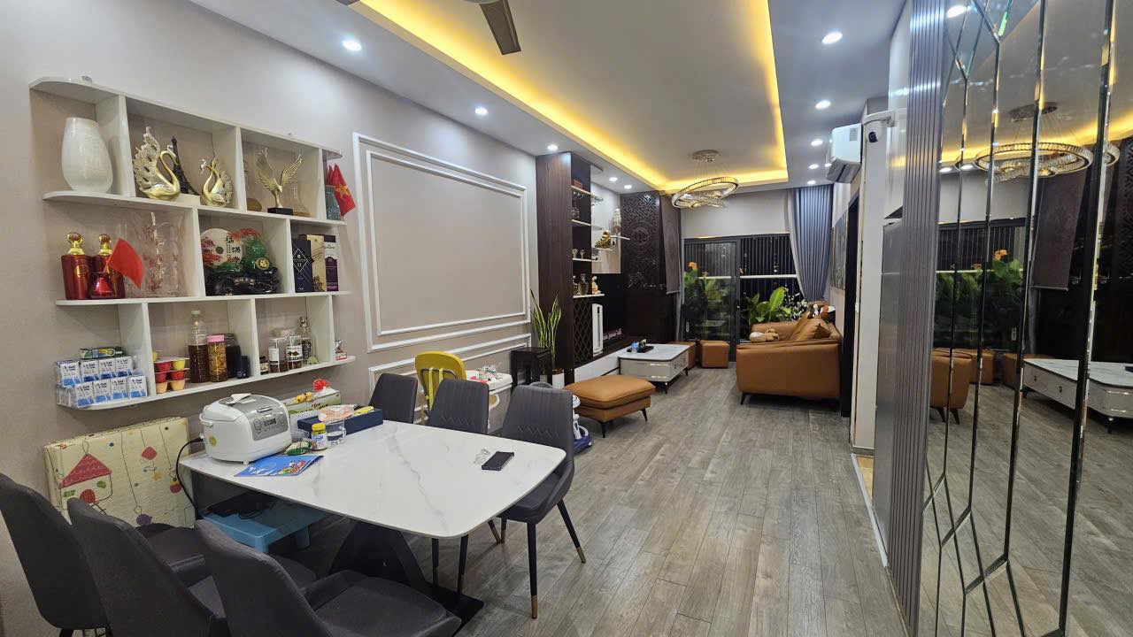 Căn hộ Golden West Thanh Xuân 93.2m² giá 8 tỷ - Full nội thất sang trọng!