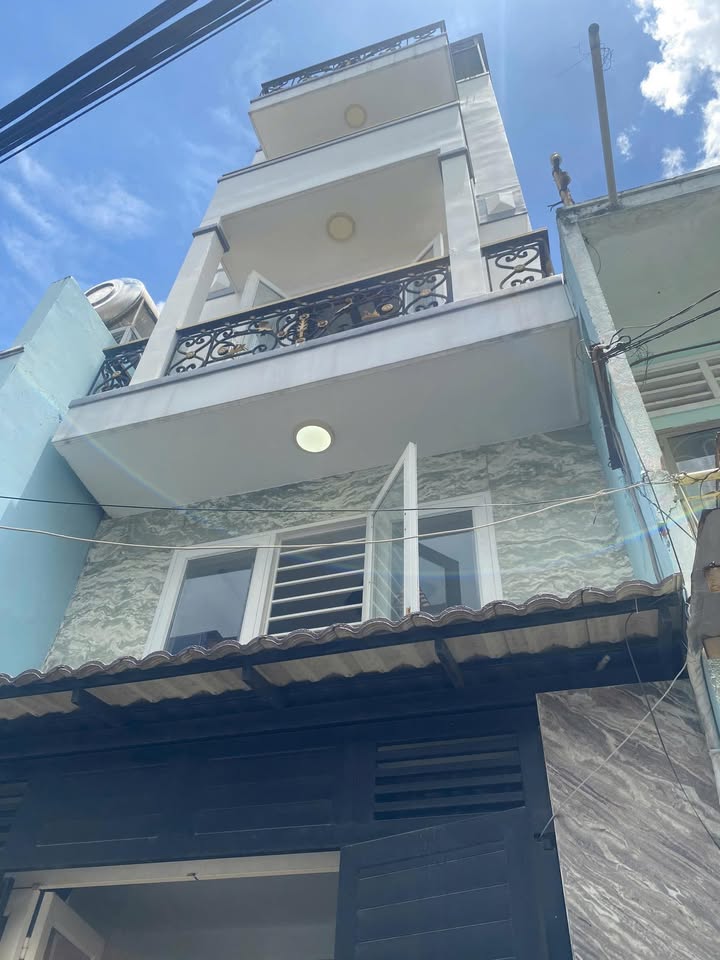 Bán nhà Nguyễn Văn Săng, P Tân Sơn Nhì, Q Tân Phú - 28m² giá 5 tỷ - Hẻm xe hơi rộng rãi!