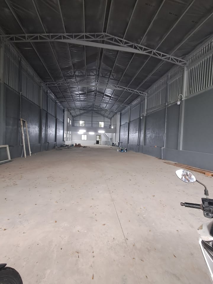 Kho xưởng cho thuê Nguyễn Văn Tạo, Hiệp Phước 400m² giá 26 triệu - Kho mới, trần cao 8m!