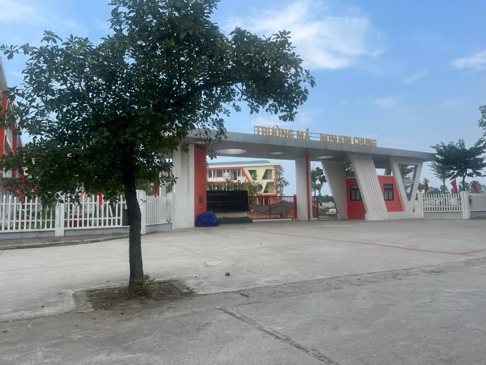 Đất thổ cư Kim Chung 104m² giá 9.1 tỷ - 2 mặt tiền ô tô vào tận nơi!