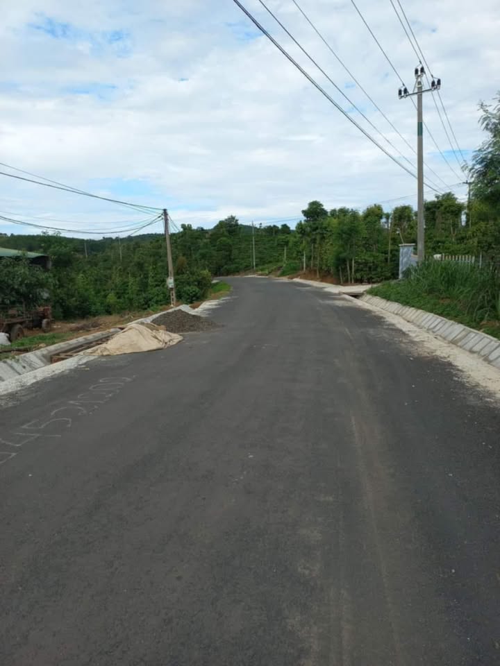 Đất nền giá tốt tại thôn Dak Sơn, xã Nam Xuân, 1440m² chỉ 13.8 tỷ - Cơ hội đầu tư hấp dẫn!