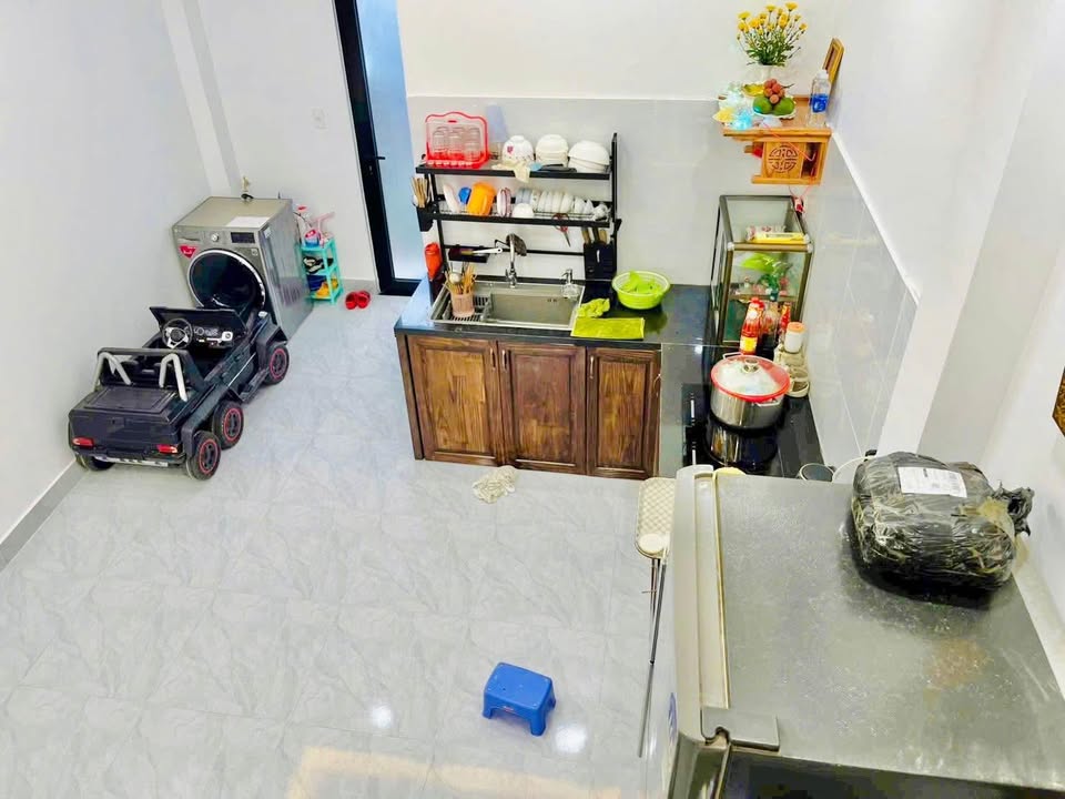 Nhà hẻm Ngô Quyền Đà Lạt 50m² giá 2.4 tỷ - Vị trí đắc địa, tiện ích đầy đủ!