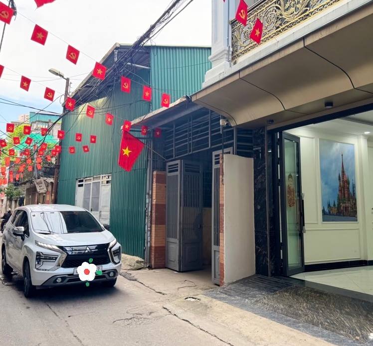 Nhà riêng Ngọc Hồi 45m² giá 6 tỷ - Đỗ xe cửa, thiết kế hiện đại!