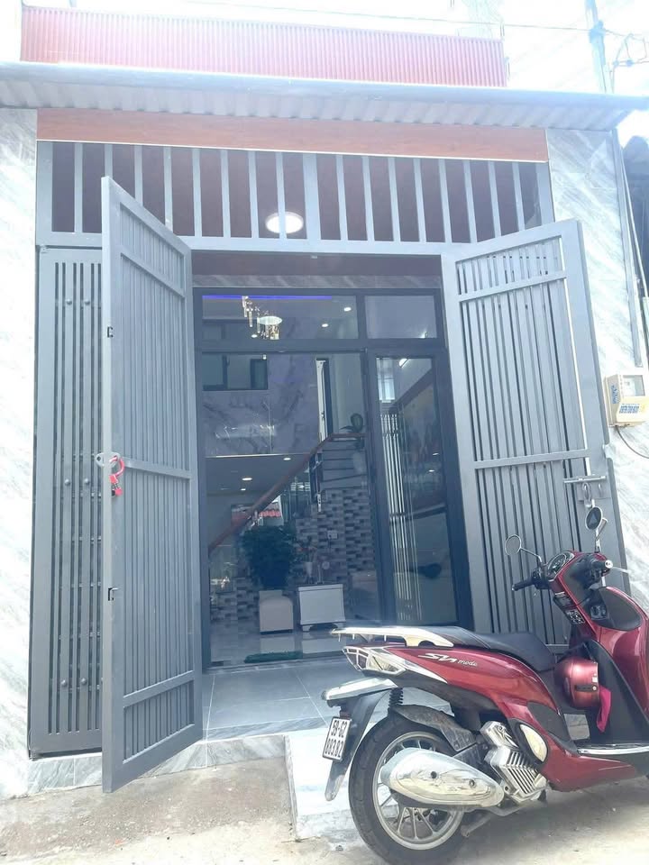 Nhà bán ấp Đông Một, huyện Hóc Môn 56m² giá 2.65 tỷ - Pháp lý rõ ràng, tiện ích đầy đủ!