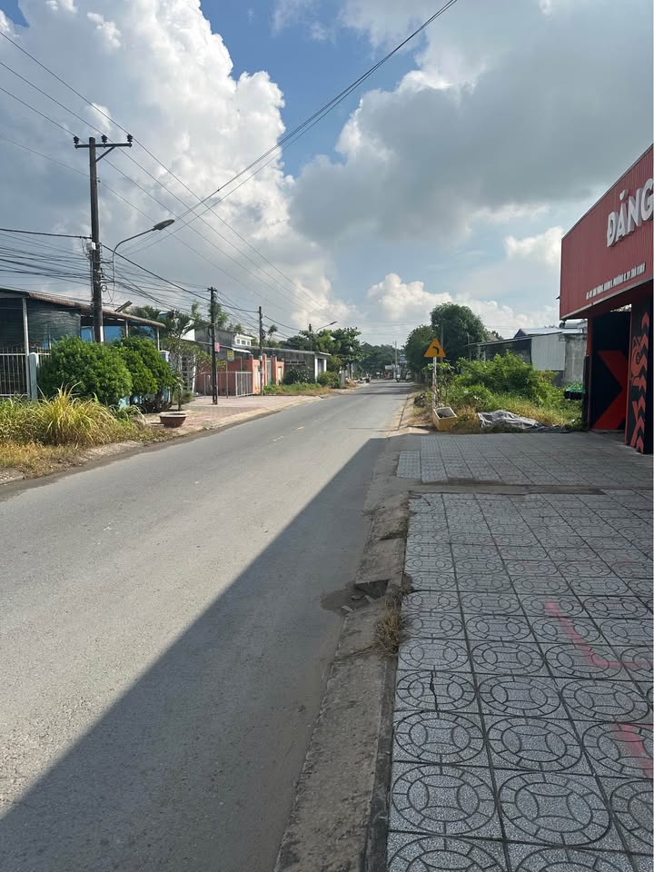 Đất mặt tiền đường Sơn Thông Trà Vinh 300m² giá 1.4 tỷ - Đầu tư sinh lời cao!