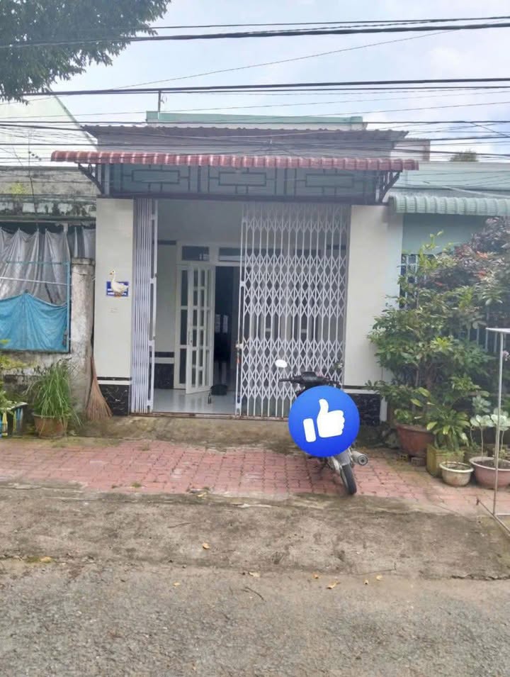 Nhà cho thuê Phường 8 Vĩnh Long 2PN giá 3 triệu - Gần chợ Vượt Lũ!