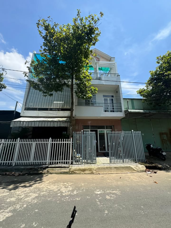 Nhà cho thuê đường Hàm Nghi, Bình Khánh, Long Xuyên - Giá chỉ 7 triệu/tháng!