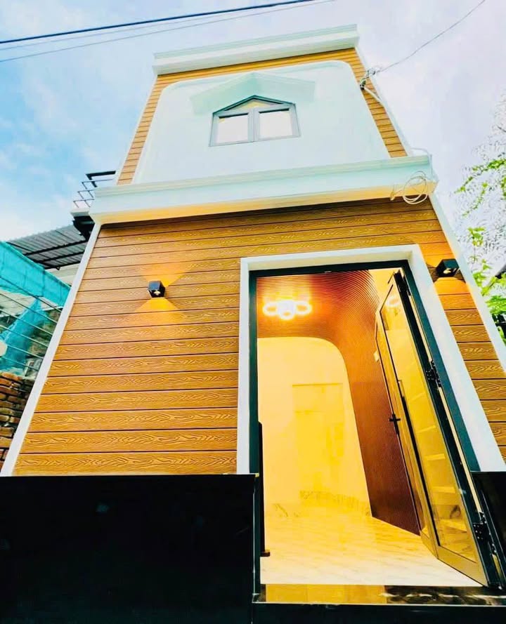 Nhà 1 trệt 1 lầu tại Mỹ Long, 30m² giá 1 tỷ - Dọn vào ở ngay!