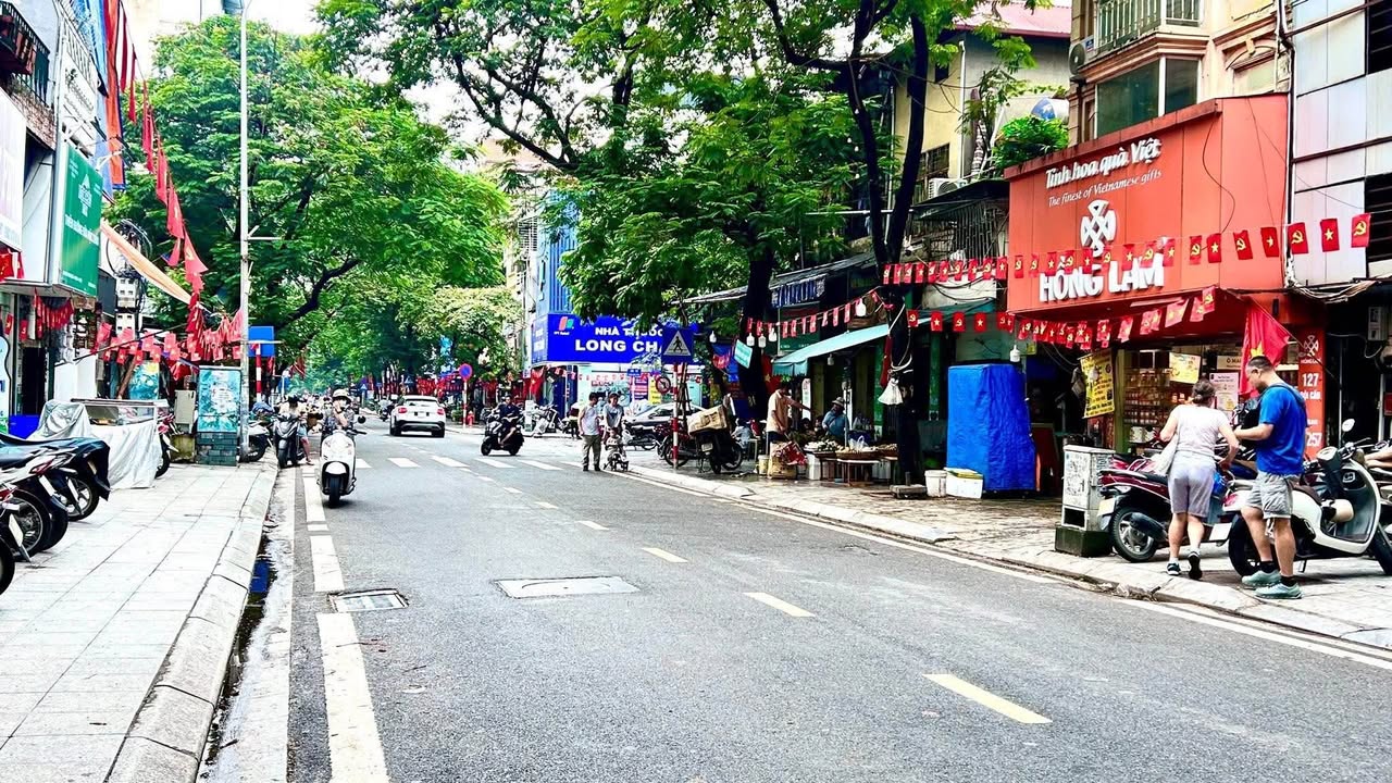 Mặt phố Đội Cấn Ba Đình 57m² giá thỏa thuận - Đầu tư sinh lời ngay!