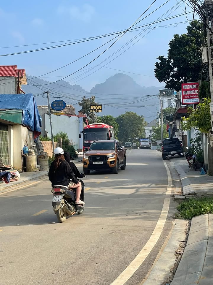 Đất mặt đường Tô Vĩnh Diện Mộc Châu 240m² giá 9 tỷ - Tiềm năng đầu tư lớn!