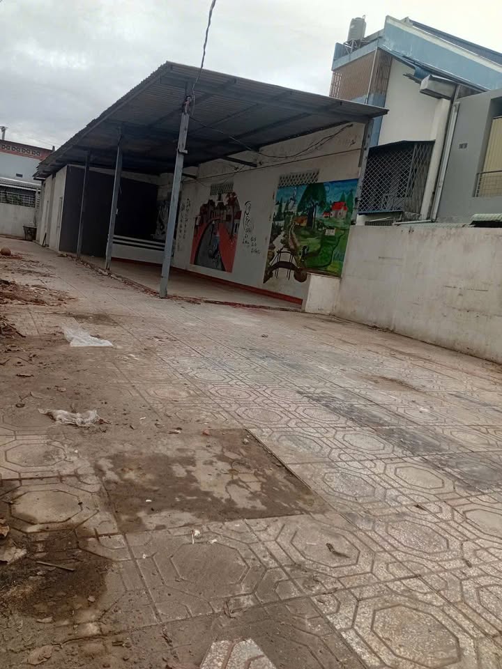 Nhà mặt tiền phường 2, Sóc Trăng 240m² giá 8 triệu - Cơ hội kinh doanh tuyệt vời!