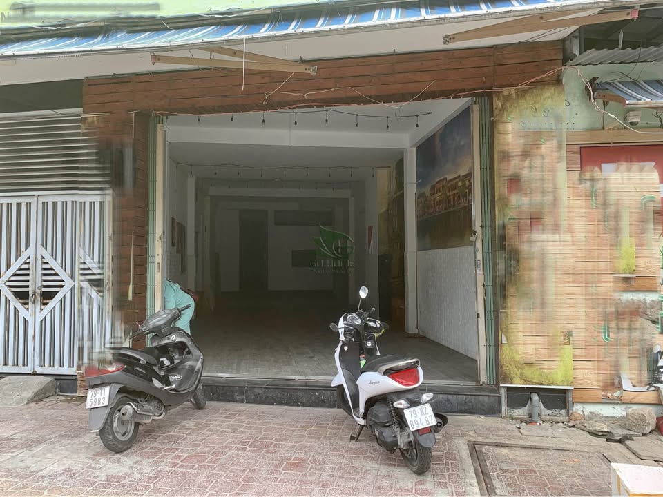 Cho thuê mặt bằng 120m² Phường Vĩnh Phước Nha Trang giá 15 triệu - Khu dân cư đông đúc!