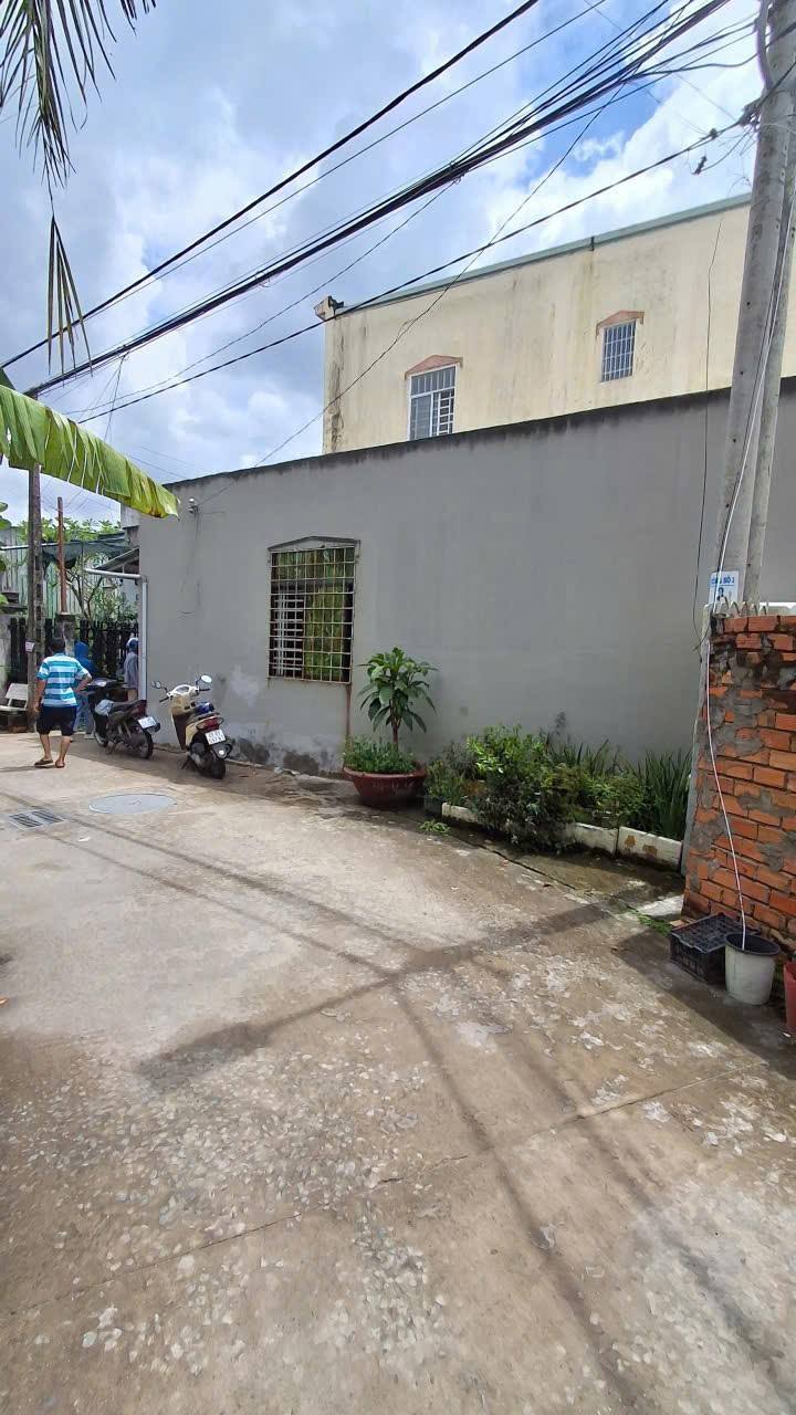 Nhà giá rẻ 2 mặt tiền hẻm 6 Bùi Hữu Nghĩa 50m² chỉ 1.2 tỷ - Sẵn sàng vào ở ngay!