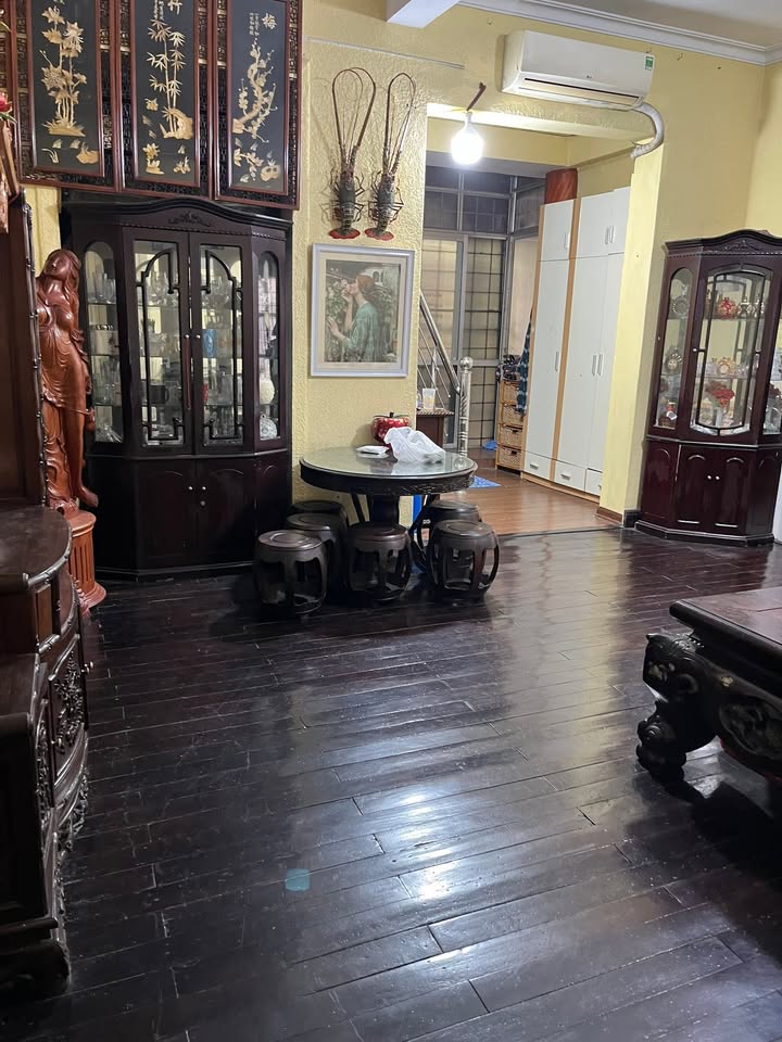 Căn hộ tập thể Đống Đa 100m² giá 4 tỷ - Nhà đẹp như chung cư