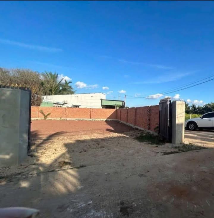 Đất nền Long Khánh 280m² giá 800 triệu - Sổ đỏ chính chủ, xây tường bao