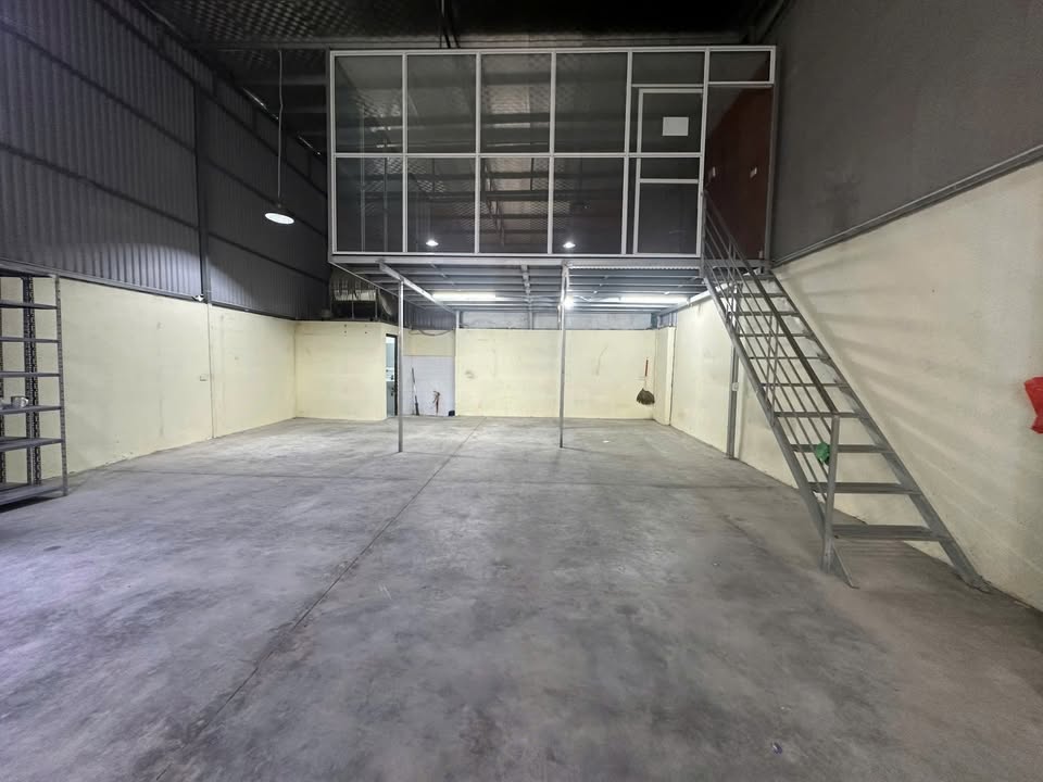 Cho thuê kho xưởng 125m² tại Vân Lũng, Hoài Đức - Giá chỉ 7.5 triệu/tháng!