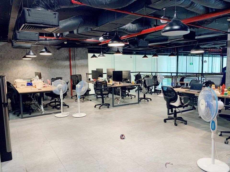 Văn phòng cho thuê tại Trung Kính, Cầu Giấy 150m² giá 25 triệu - View kính hiện đại!