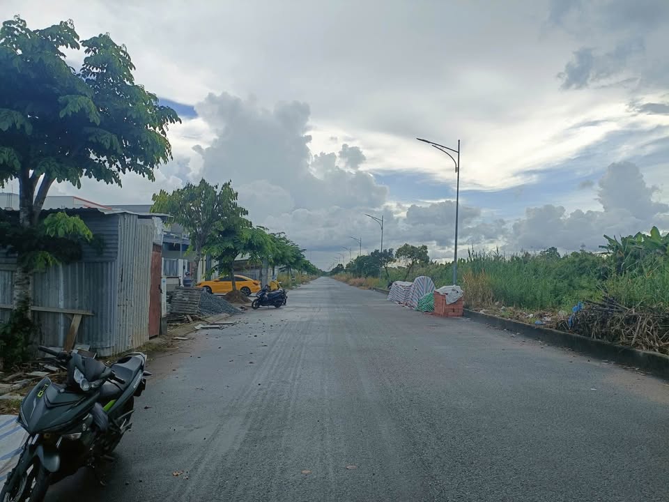 Đất nền mặt tiền đường số 9, khu D KDC Tân Xuyên 100m² giá 895 triệu - Sẵn sàng đầu tư!