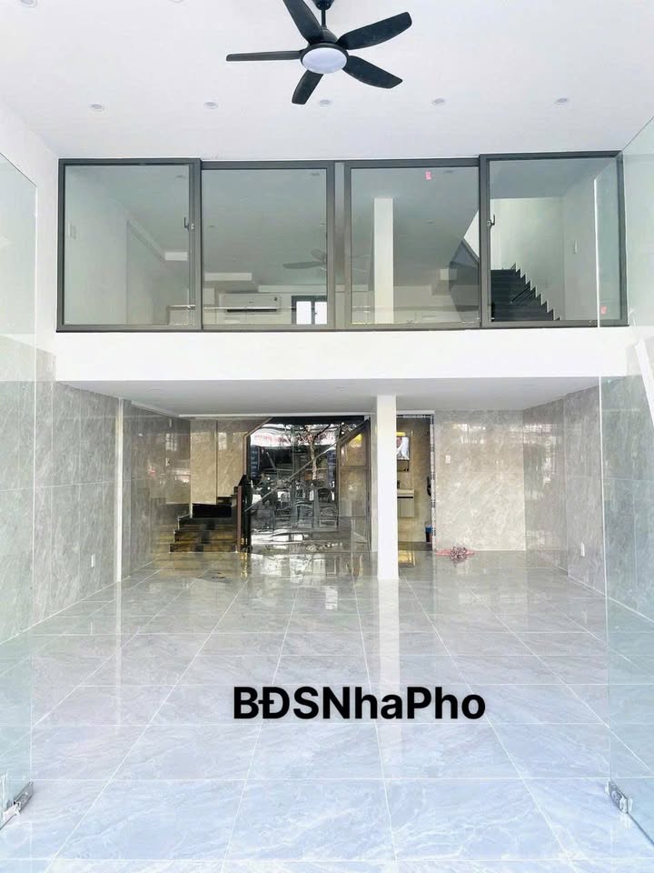 Nhà mặt tiền Hải Châu 3 tầng cho thuê - Kinh doanh sầm uất