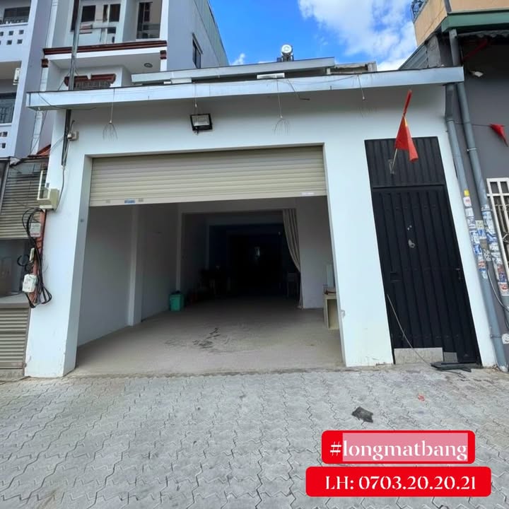 Nhà mặt tiền Dương Quảng Hàm, Gò Vấp 75m² giá 30 triệu - Kinh doanh thuận lợi!