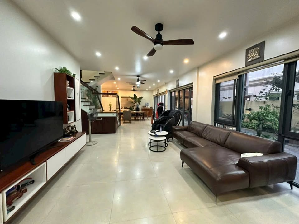 Biệt thự đơn lập Senturia Vườn Lài 372.5m² giá 32.5 tỷ - Không gian sống lý tưởng!