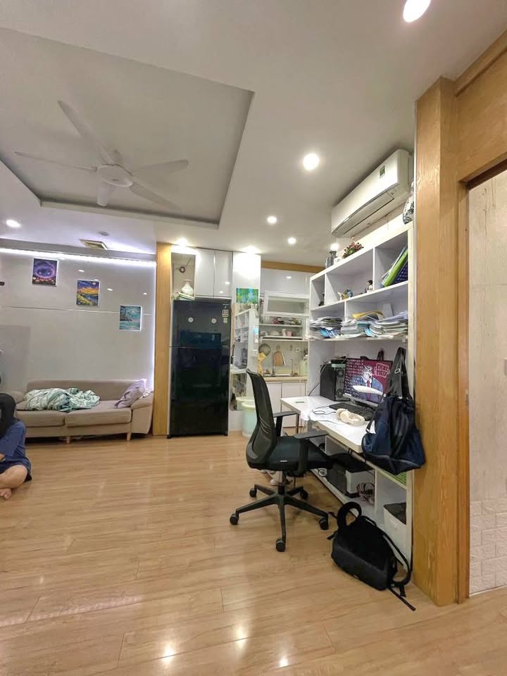 Căn hộ Tòa A6 Nam Trung Yên 40m² giá 3 tỷ - Sổ đỏ chính chủ, sẵn sàng giao dịch!