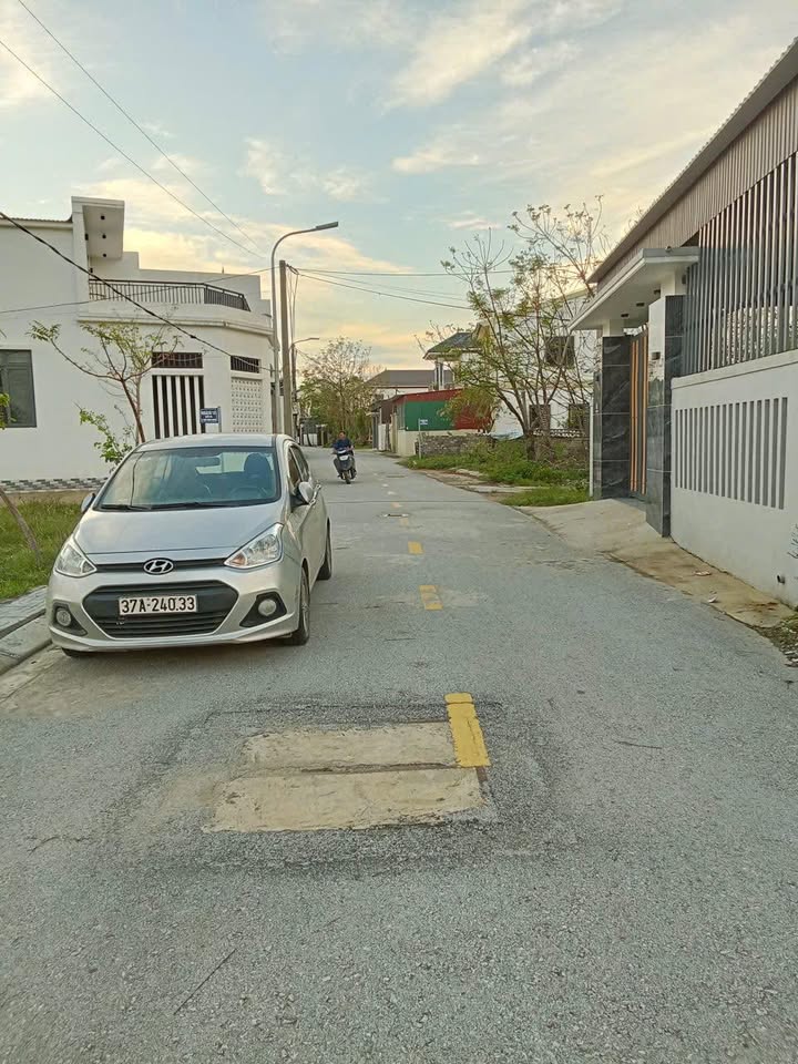 Đất Hưng Lộc Vinh 100m² giá 2.3 tỷ - Cơ hội đầu tư tuyệt vời!