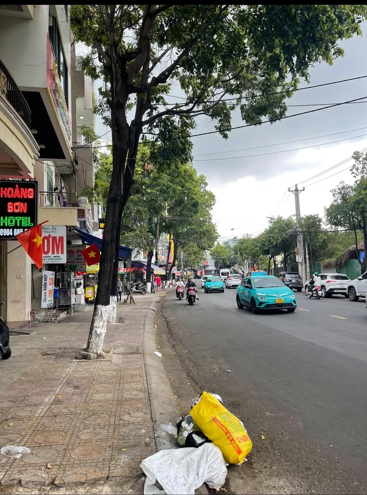 Căn hộ siêu Vip Hẻm Hoàng Diệu Nha Trang 391m² giá 37 tỷ - Doanh thu 150 triệu/tháng!