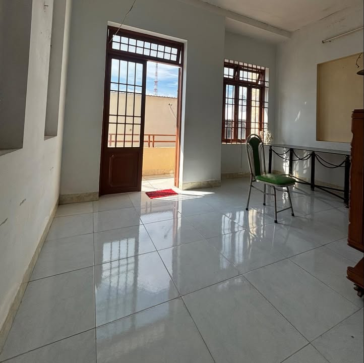 Nhà hẻm Cầu Dứa Phú Nông Nha Trang 75m² giá 1.999 tỷ - Thiết kế 2 tầng tiện nghi!