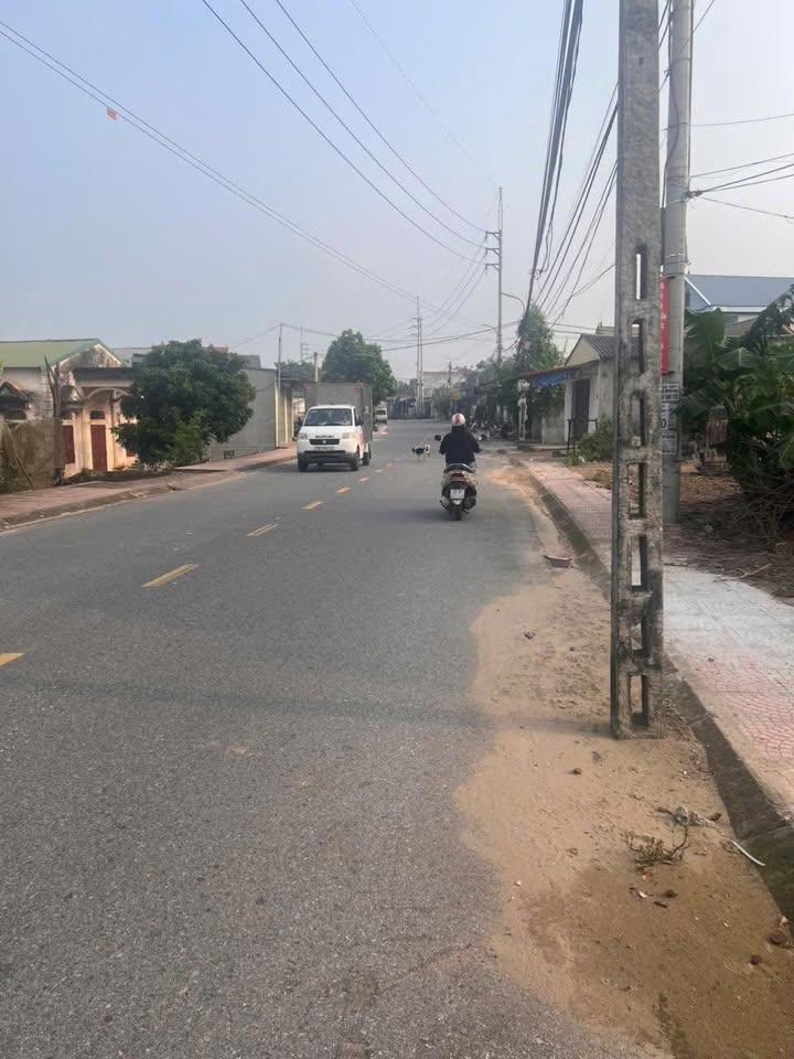 Đất nền Cẩm Lĩnh, Ba Vì 223m² giá chỉ 3,5 tỷ - Gần mặt đường nhựa sầm uất!