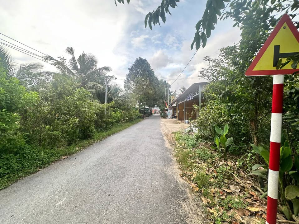 Đất nền xã Nhơn Phú, Mang Thít 861m² giá 1,2 tỷ - Mặt tiền đường huyện 31B
