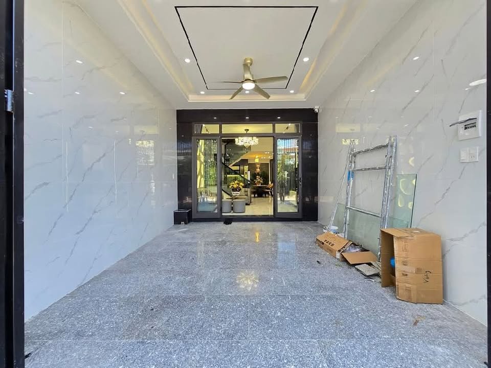 Nhà FrontHouse đường Dương Đức Hiền, Đà Nẵng 72m² giá 5 tỷ - Tiện nghi đẳng cấp!