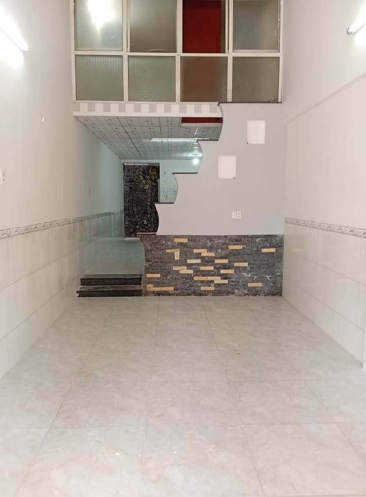 Cho thuê nhà nguyên căn mặt tiền Thành Thái 45m² - Kinh doanh sầm uất, văn phòng lý tưởng!